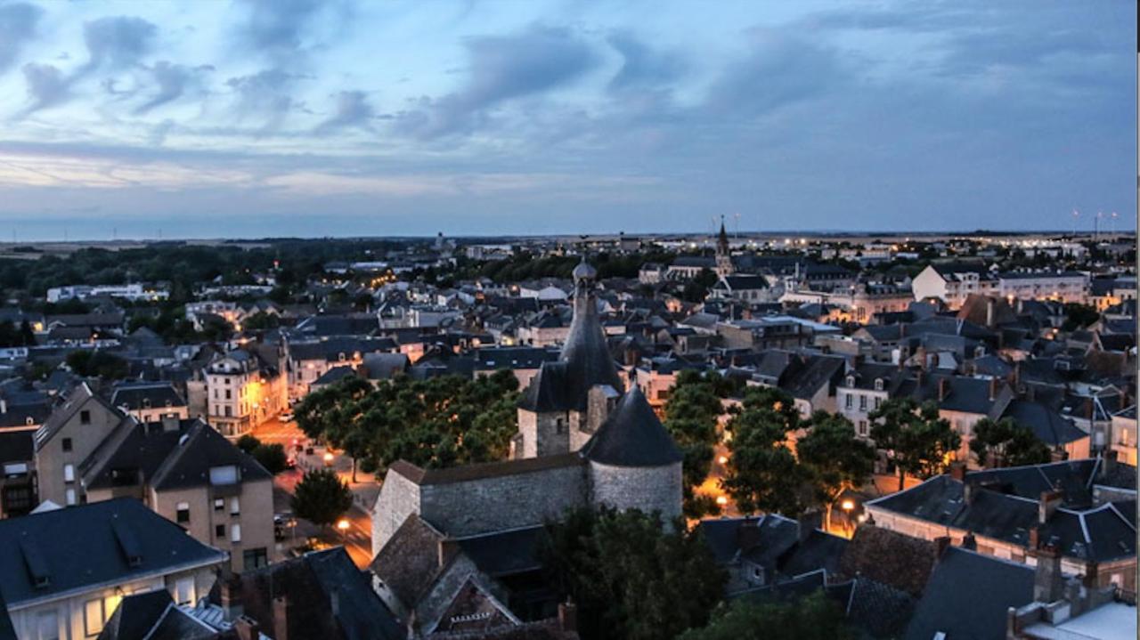 Appart' Prive A Issoudun : Confort Et Style Eksteriør billede