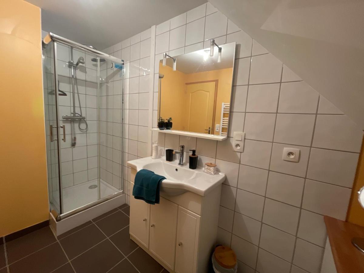 Appart' Prive A Issoudun : Confort Et Style Eksteriør billede